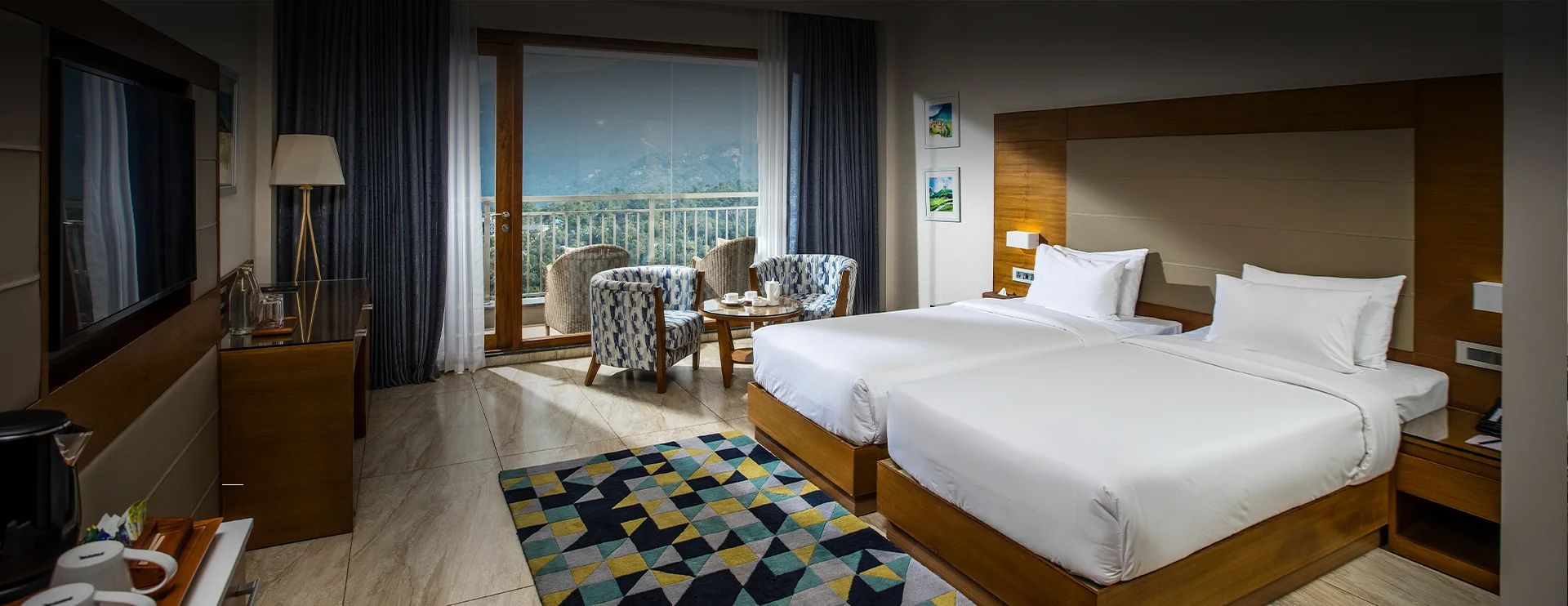 best luxury villas in munnar with pool